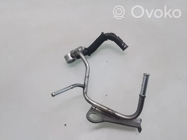 Toyota Auris 150 Tuyau d'alimentation conduite de carburant 