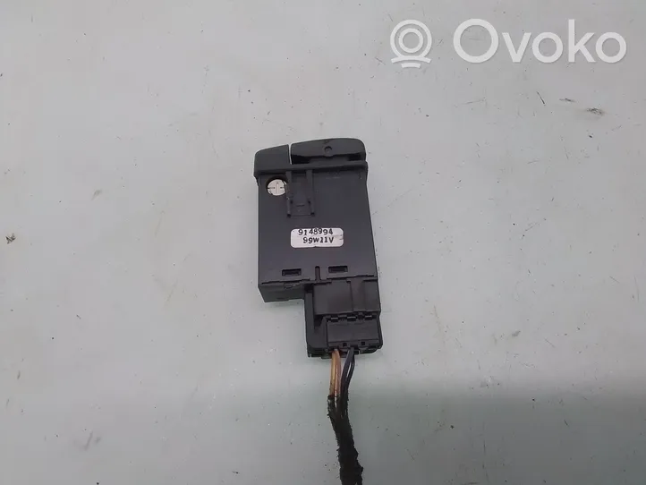 Volvo S70  V70  V70 XC Interruptor de luz antiniebla 9148994