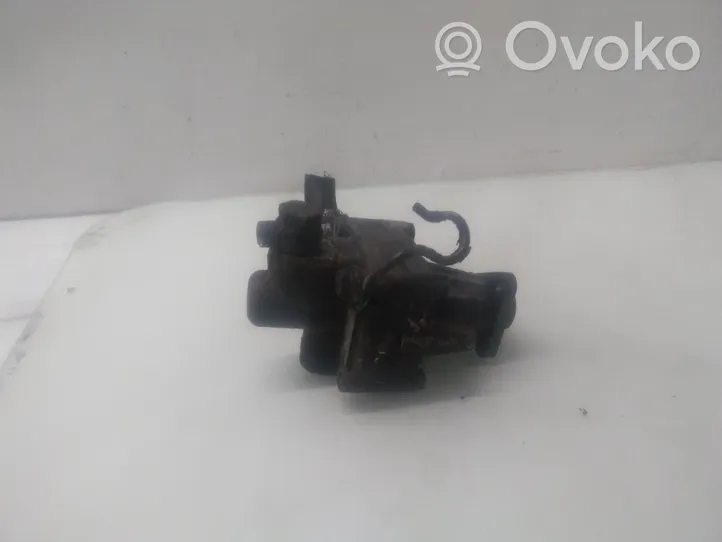 Volkswagen PASSAT B5 Power steering pump 7681955280