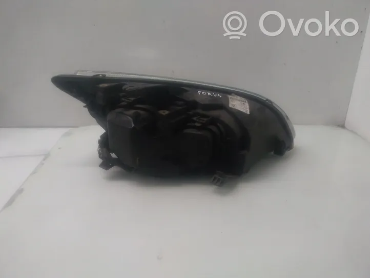 Ford Focus Lampa przednia M5113N060