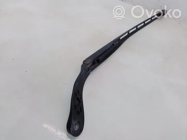 Peugeot 307 Front wiper blade arm 