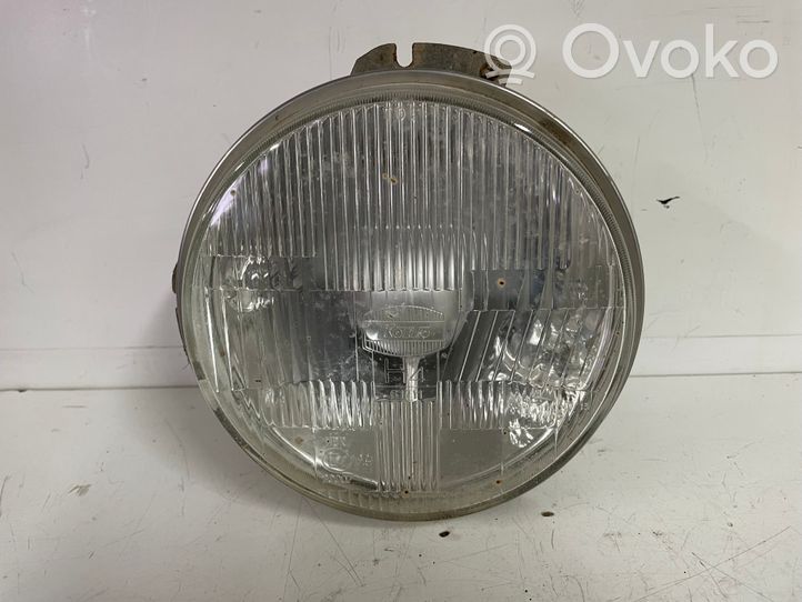 Mitsubishi Pajero Lampa przednia 