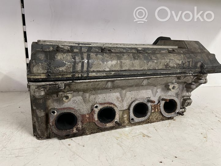 BMW 7 E32 Culata del motor 