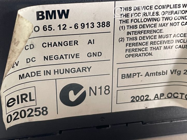 BMW 5 E39 CD/DVD keitiklis 65126913388