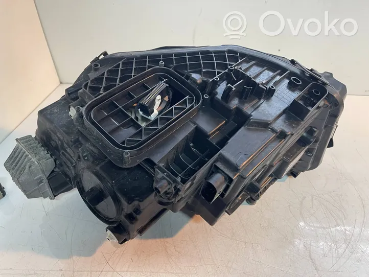 Mercedes-Benz GLA H247 Lampa przednia A2479064205