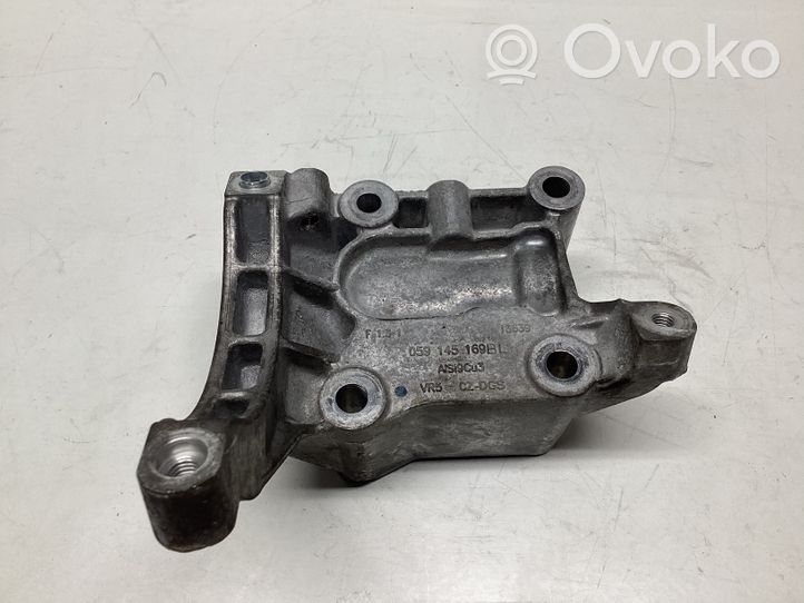 Volkswagen Touareg II Supporto di montaggio della pompa del servosterzo 059145169B