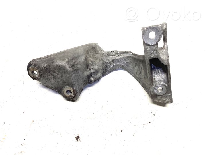 Nissan Qashqai Support refroidisseur de vanne EGR 147177968R