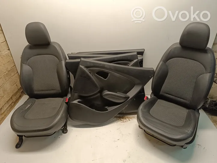 Hyundai ix35 Seat and door cards trim set 