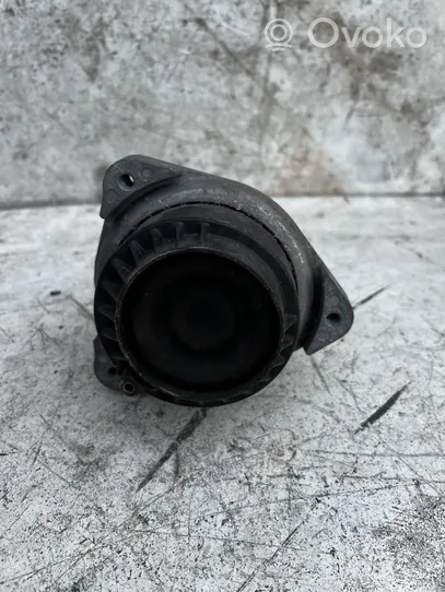 BMW 5 F10 F11 Supporto di montaggio del motore 68623513