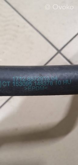 BMW 5 G30 G31 Moottorin vesijäähdytyksen putki/letku 8572913