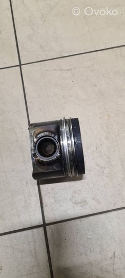 BMW 7 F01 F02 F03 F04 Piston F141174+