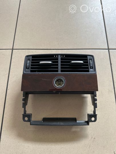 Audi A8 S8 D3 4E Griglia di ventilazione posteriore 4E0819203A