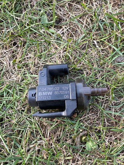 BMW 7 G11 G12 Vacuum valve 8570591