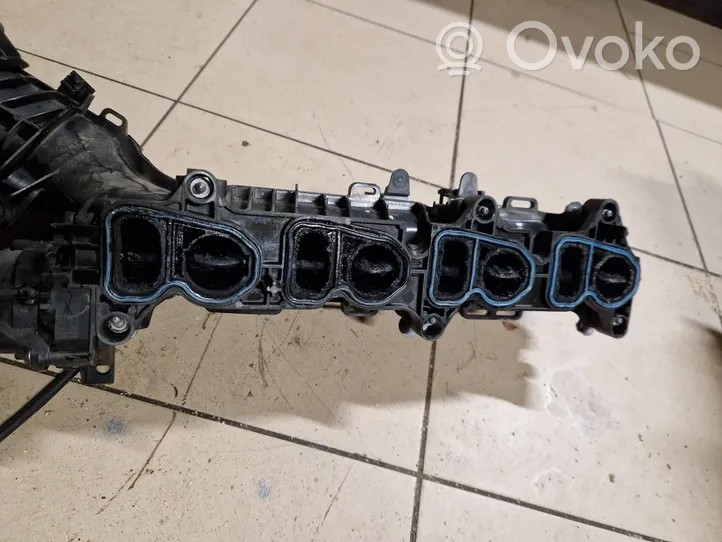 BMW 5 G30 G31 Kolektorius įsiurbimo 8579245