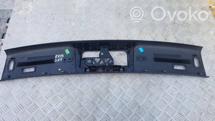 Volkswagen Eos Panel oświetlenia wnętrza kabiny 1Q0867390