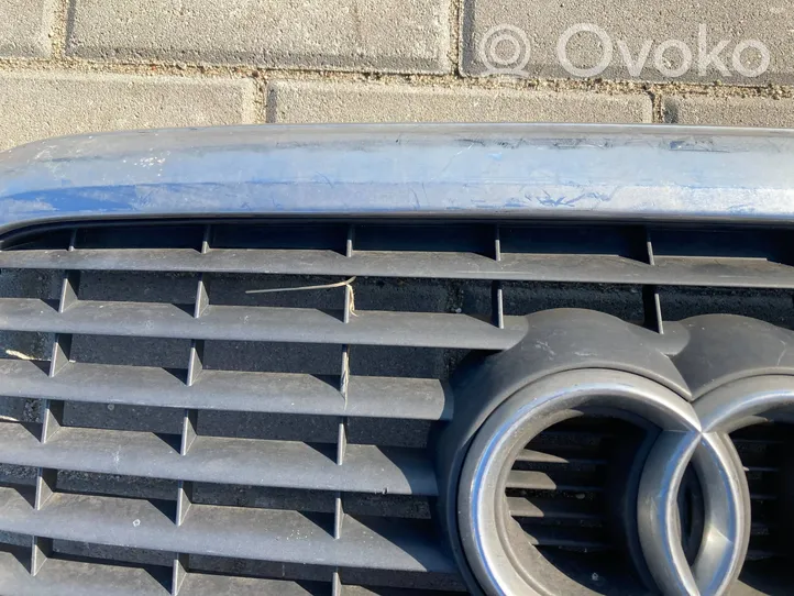 Audi A6 S6 C6 4F Grille calandre supérieure de pare-chocs avant 4F0853651