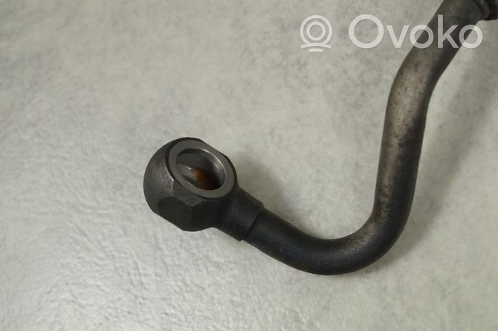 BMW 5 E39 Oil fill pipe 6751566