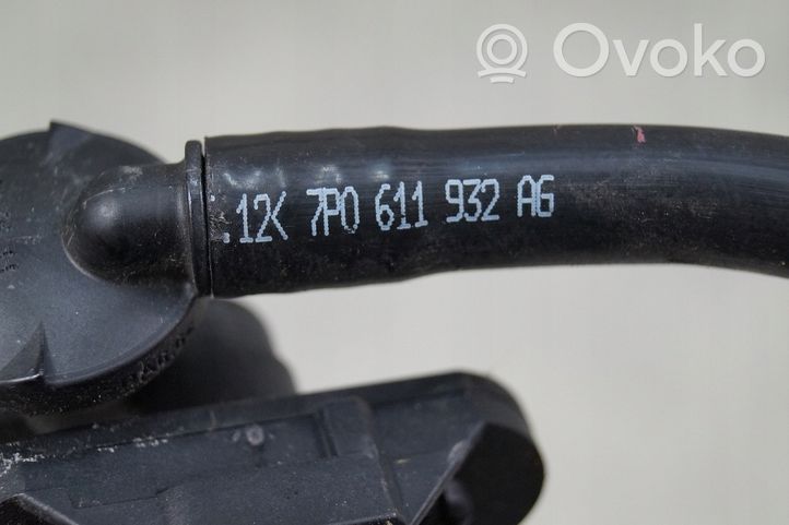 Volkswagen Touareg II Vacuum line/pipe/hose 7P0611932AG
