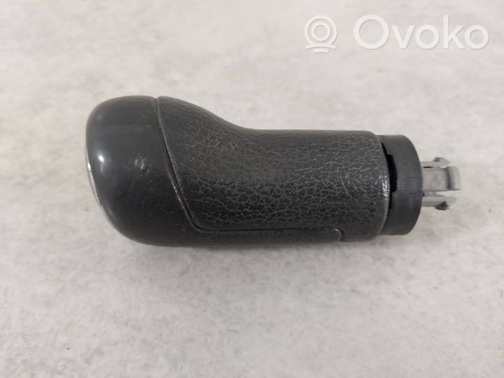 Volkswagen Polo IV 9N3 Rivestimento in pelle/manopola della leva del cambio 