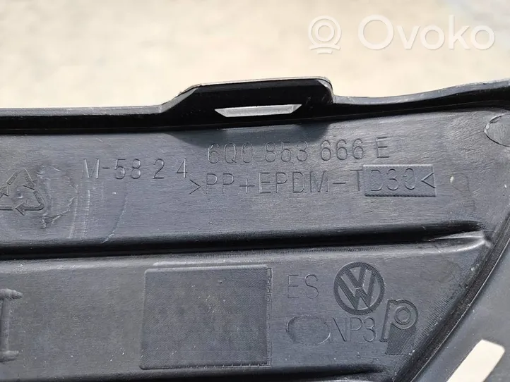 Volkswagen Polo IV 9N3 Grille inférieure de pare-chocs avant 6Q0853666E