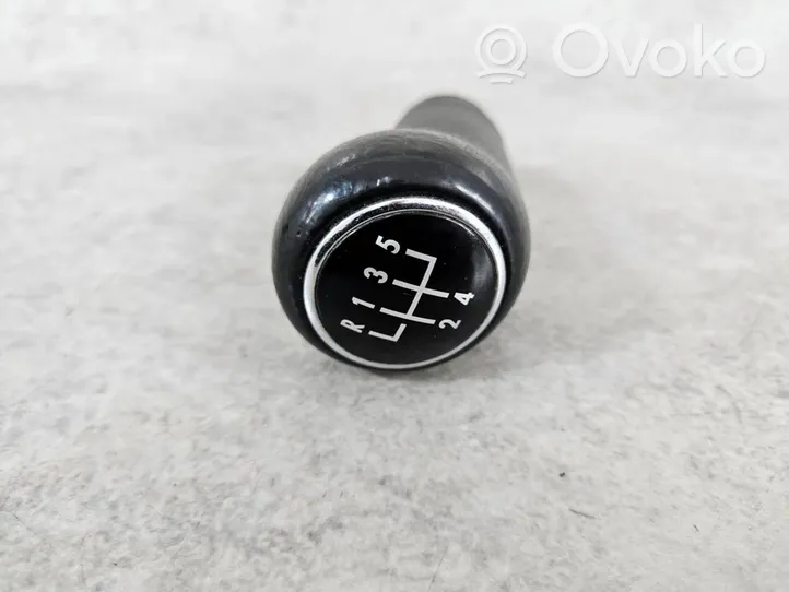 Volkswagen Polo IV 9N3 Gear lever shifter trim leather/knob 