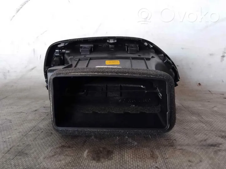 Hyundai i30 Griglia di ventilazione centrale cruscotto 