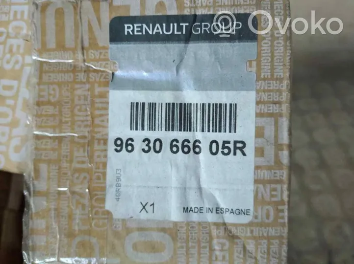 Renault Clio III Coque de rétroviseur 963066605R