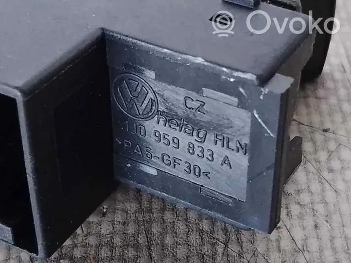 Volkswagen PASSAT Manetka / Przełącznik kierunkowskazów 1J0959833