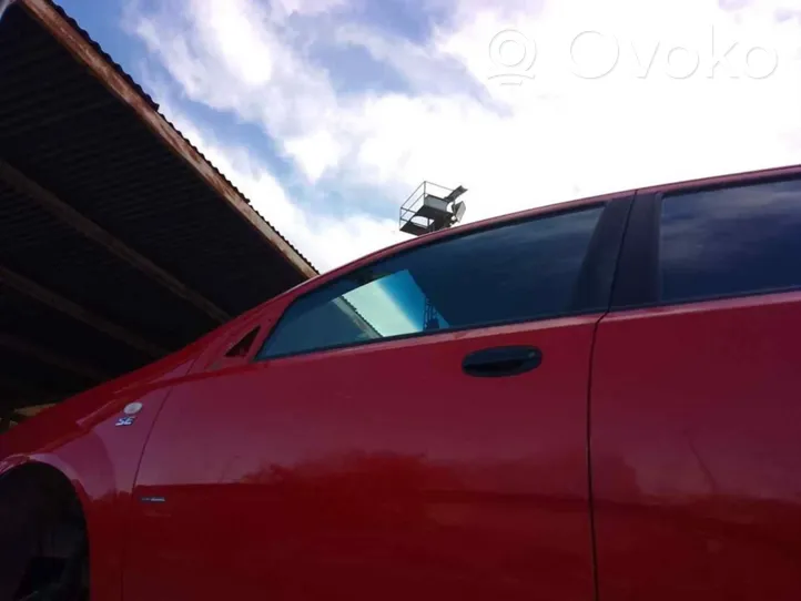 Chevrolet Kalos Etuoven ikkunalasi, neliovinen malli 