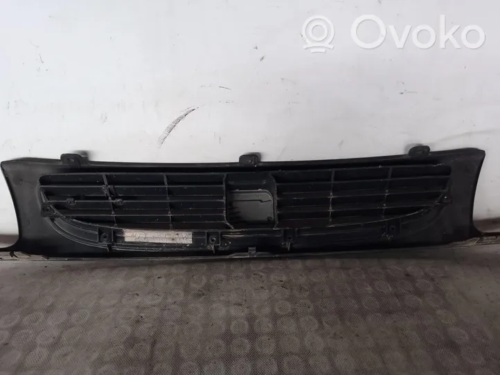 Seat Cordoba (6K) Grotelės priekinės 6K0854643