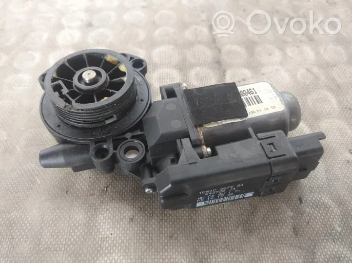 Renault Megane II Front door window regulator motor 440726J4