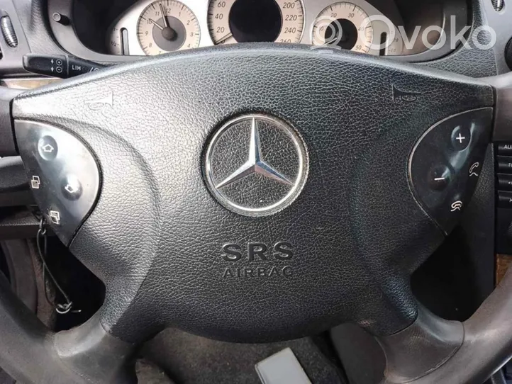 Mercedes-Benz E W211 Oro pagalvių komplektas 