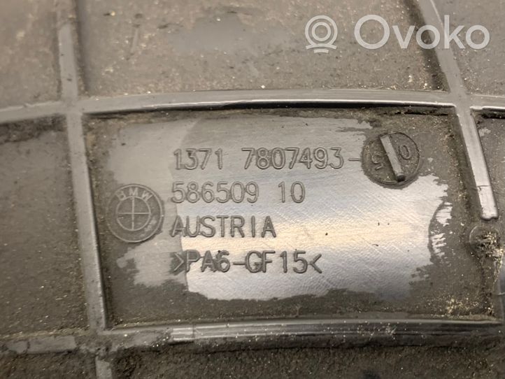 BMW 3 GT F34 Część rury dolotu powietrza 13717807493