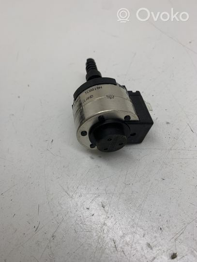 Volvo XC60 Motor de ajuste de nivel del faro delantero 89022080