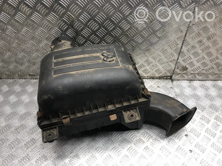 Dodge RAM Oro filtro dėžė 53032043AC