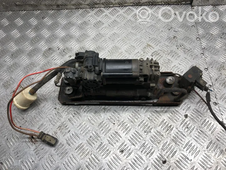 BMW 5 GT F07 Air suspension compressor/pump 3720679446502