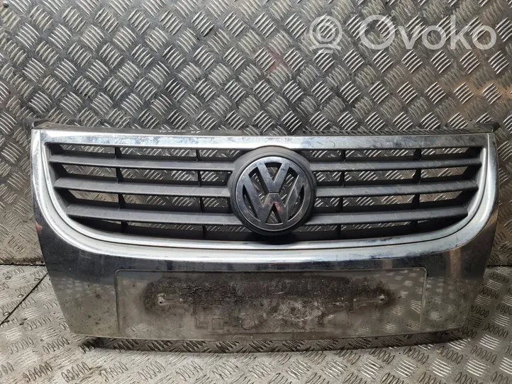 Volkswagen Touran I Etupuskurin ylempi jäähdytinsäleikkö 1T0853651D