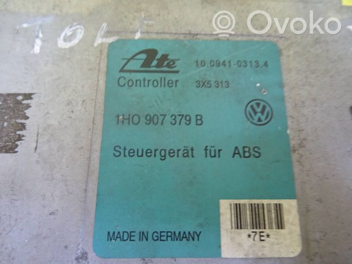 Volkswagen PASSAT B4 Sterownik / moduł ABS 1H0907379B