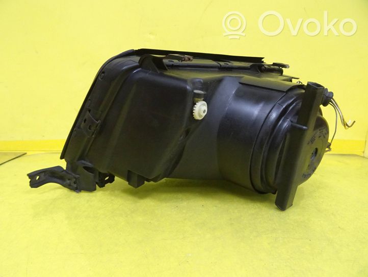 Audi 100 S4 C4 Lampa przednia 