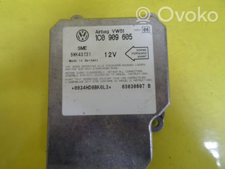 Skoda Octavia Mk1 (1U) Centralina/modulo airbag 1C0909605