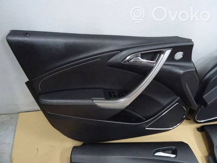 Opel Astra J Set di rivestimento del pannello della portiera 