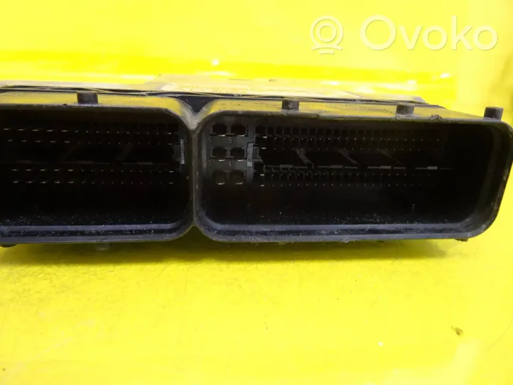 Opel Vectra C Sterownik / Moduł ECU 0281012534