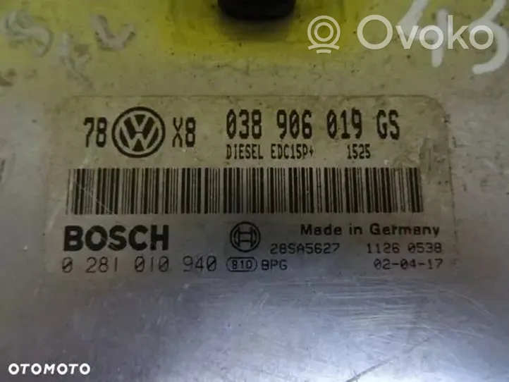 Volkswagen PASSAT B5.5 Variklio valdymo blokas 038906019GS