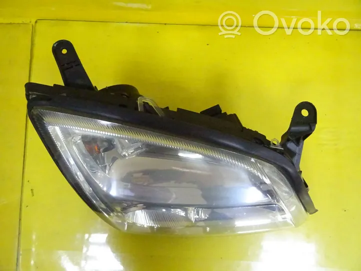 Opel Vectra C Lampa przednia 09185787