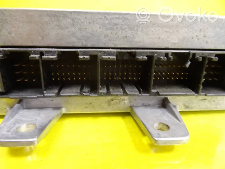 Audi A4 S4 B5 8D Sterownik / Moduł ECU 0261203554