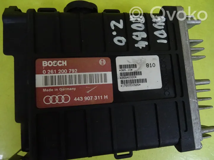 Audi 80 90 S2 B4 Sterownik / Moduł ECU 0261200792