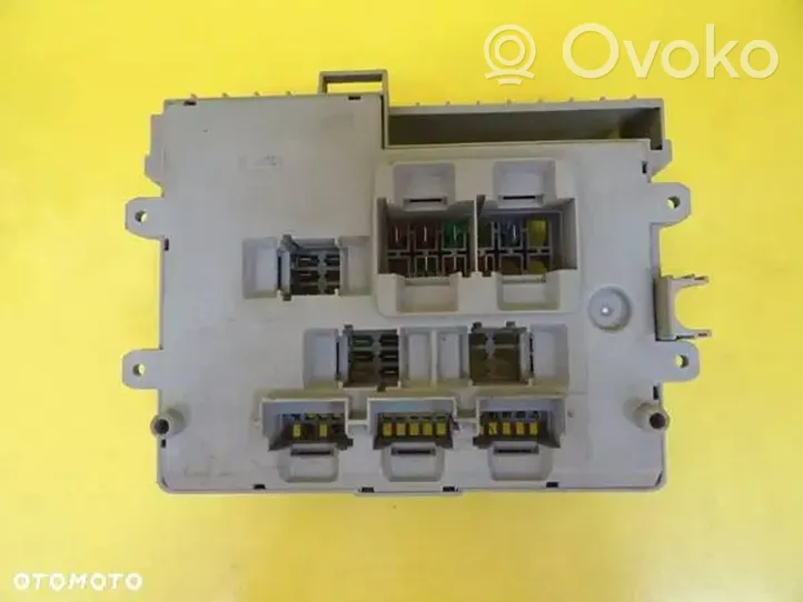 BMW 1 E81 E87 Fuse box set 6906621