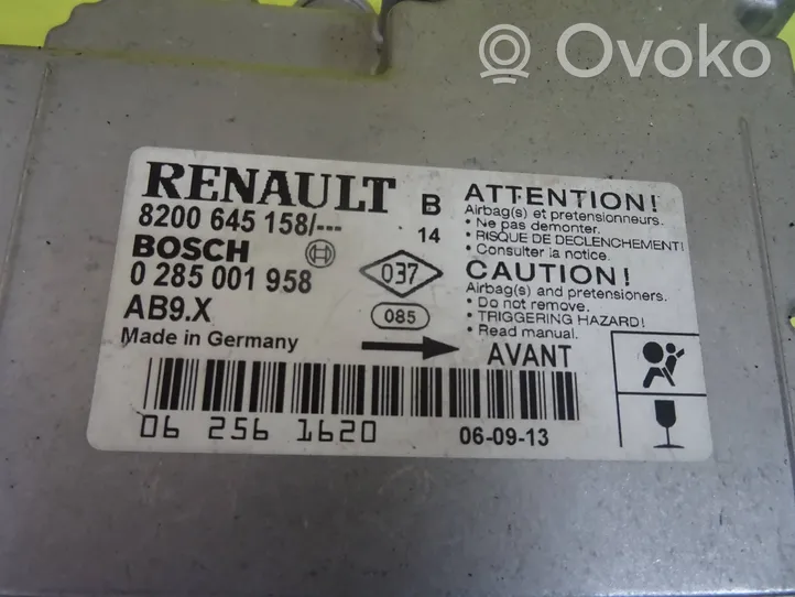 Renault Clio III Module de contrôle airbag 0285001958