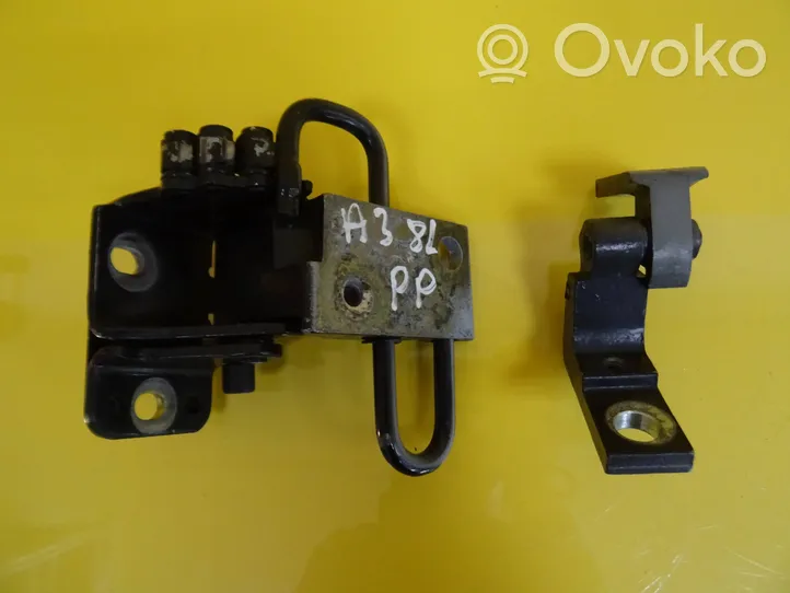 Audi A3 S3 8L Kit de charnières de porte avant 4B0831412A