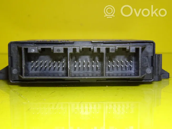 Audi A8 S8 D3 4E Pysäköintitutkan (PCD) ohjainlaite/moduuli 4E0919283B